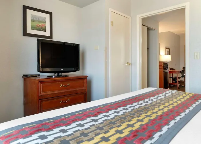 Best Western Executive Inn & Suites