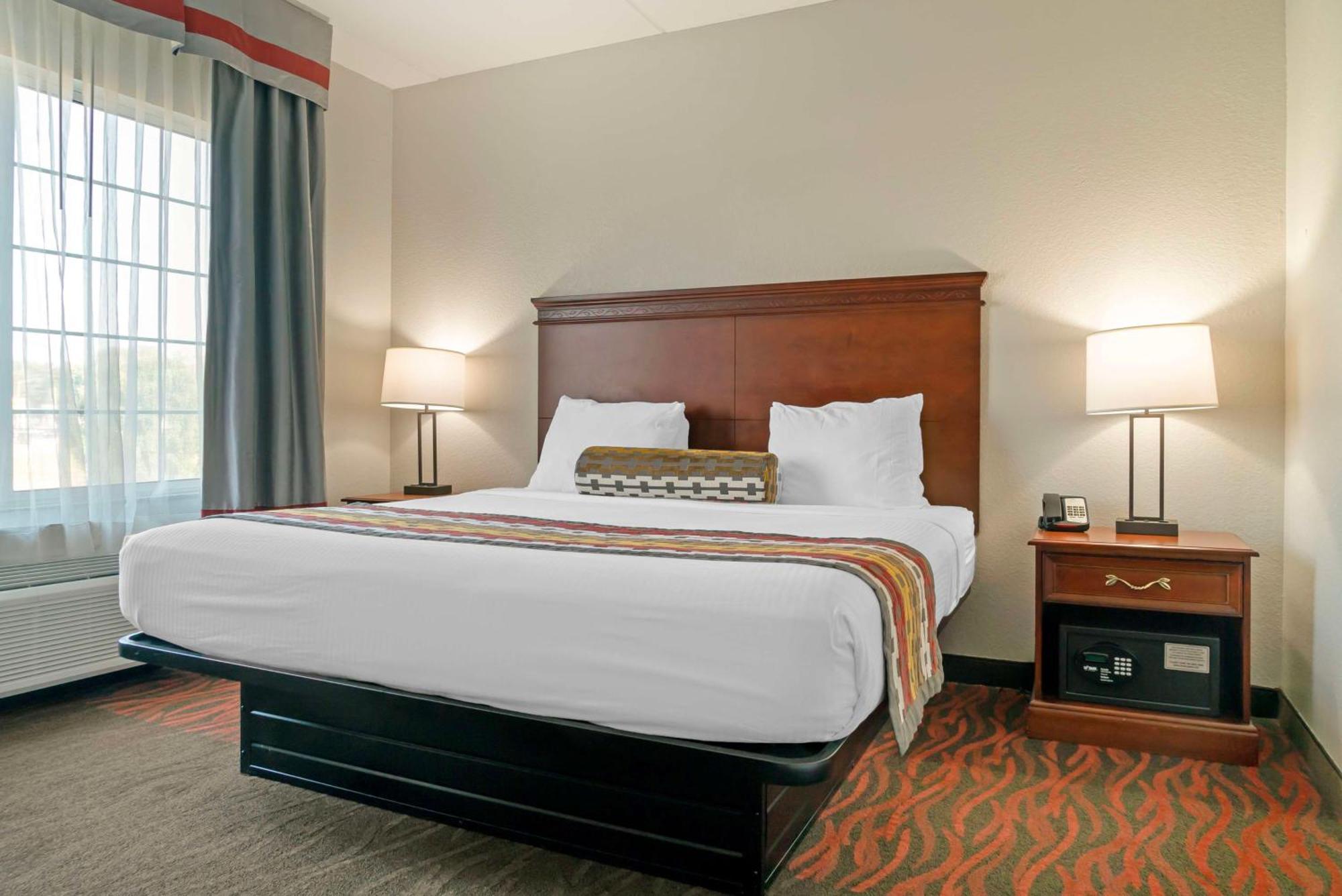 Hotel Western Executive & Wyoming